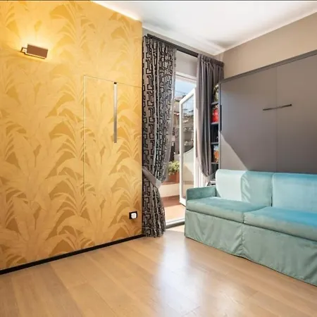 Ponte Vecchio Glow Jacuzzi Apartment *